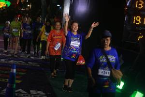 BIB: 3955, 4148, 4241
                            <button type="button" onclick="openModal(26275373)" class="btn btn-primary btn-sm float-right btn-popup" data-toggle="modal" data-target=".modal-high-quality">
                        <i class="fas fa-shopping-cart"></i> Add to Cart
                    </button>
                                            <button type="button" onclick="isThisMe(26275373, true)" class="btn btn-success btn-sm float-right btn-popup btn-isme hidden" data-toggle="tooltip" data-placement="bottom" title="นี่คือรูปของคุณใช่ไหม คลิกที่นี่เพื่อเอาเข้าอัลบั้ม">
                        <i class="fas fa-plus"></i> Add to album
                    </button>
                    <button type="button" onclick="isThisMe(26275373, false)" class="btn btn-warning btn-sm float-right btn-popup btn-isnotme hidden">
                        <i class="fas fa-ban"></i> Remove from album
                    </button>